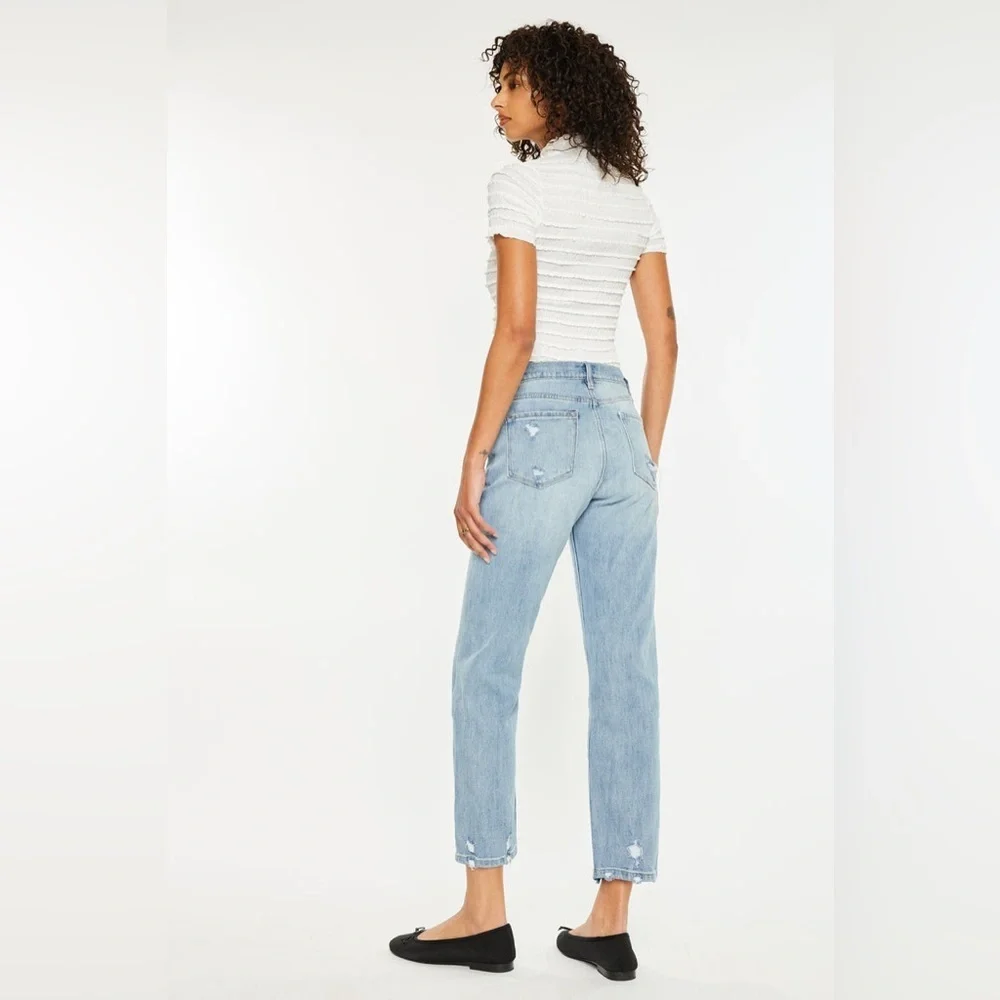 KanCan Missy High Rise Slim Straight Leg Ankle Jeans in Medium Wash, Size 28
